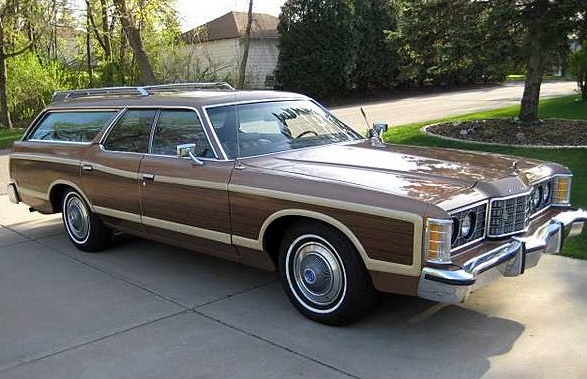 Ford LTD country squire 1977